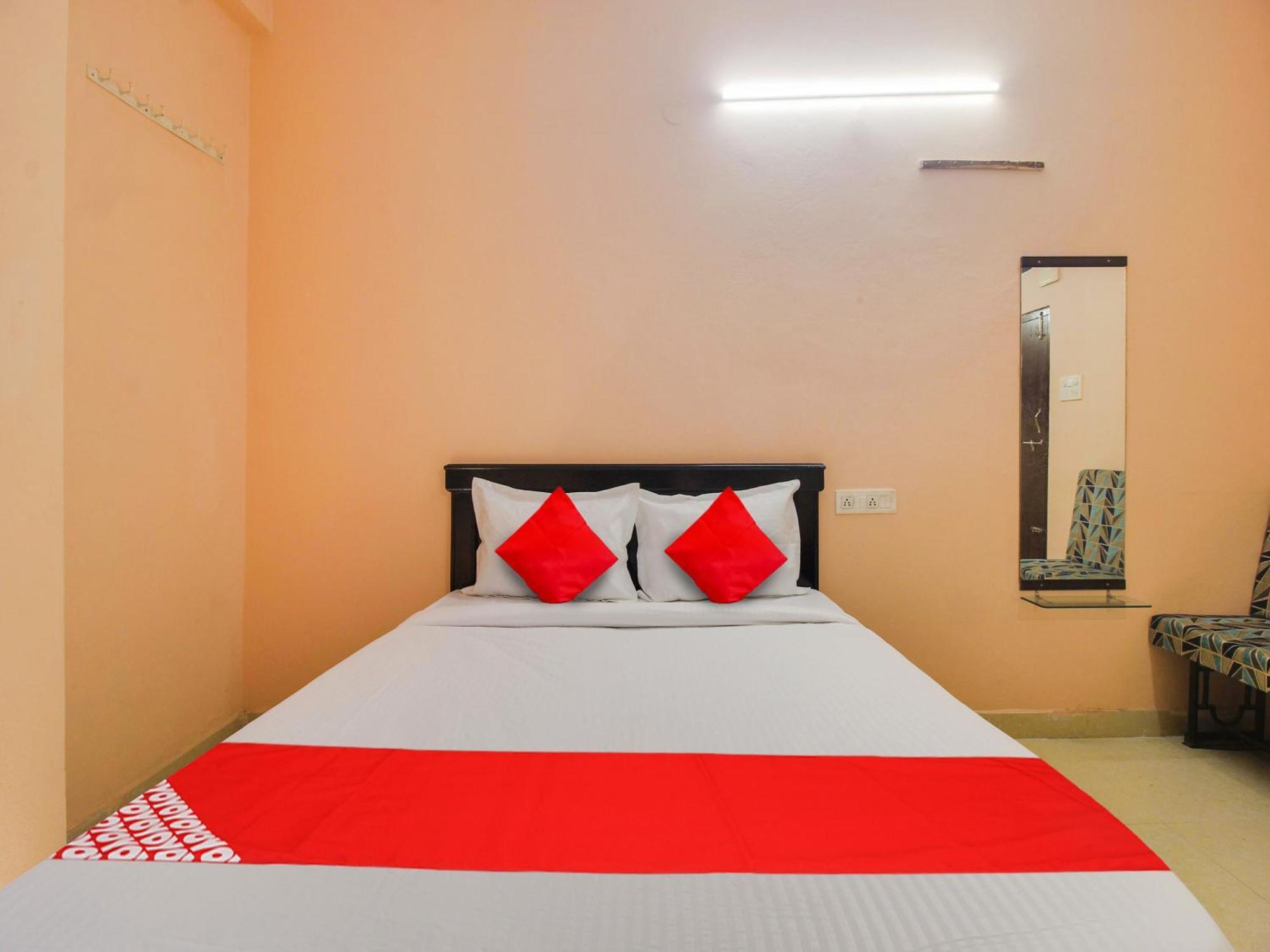 Hotel O R.J.International Pedda Ambarpet Extérieur photo