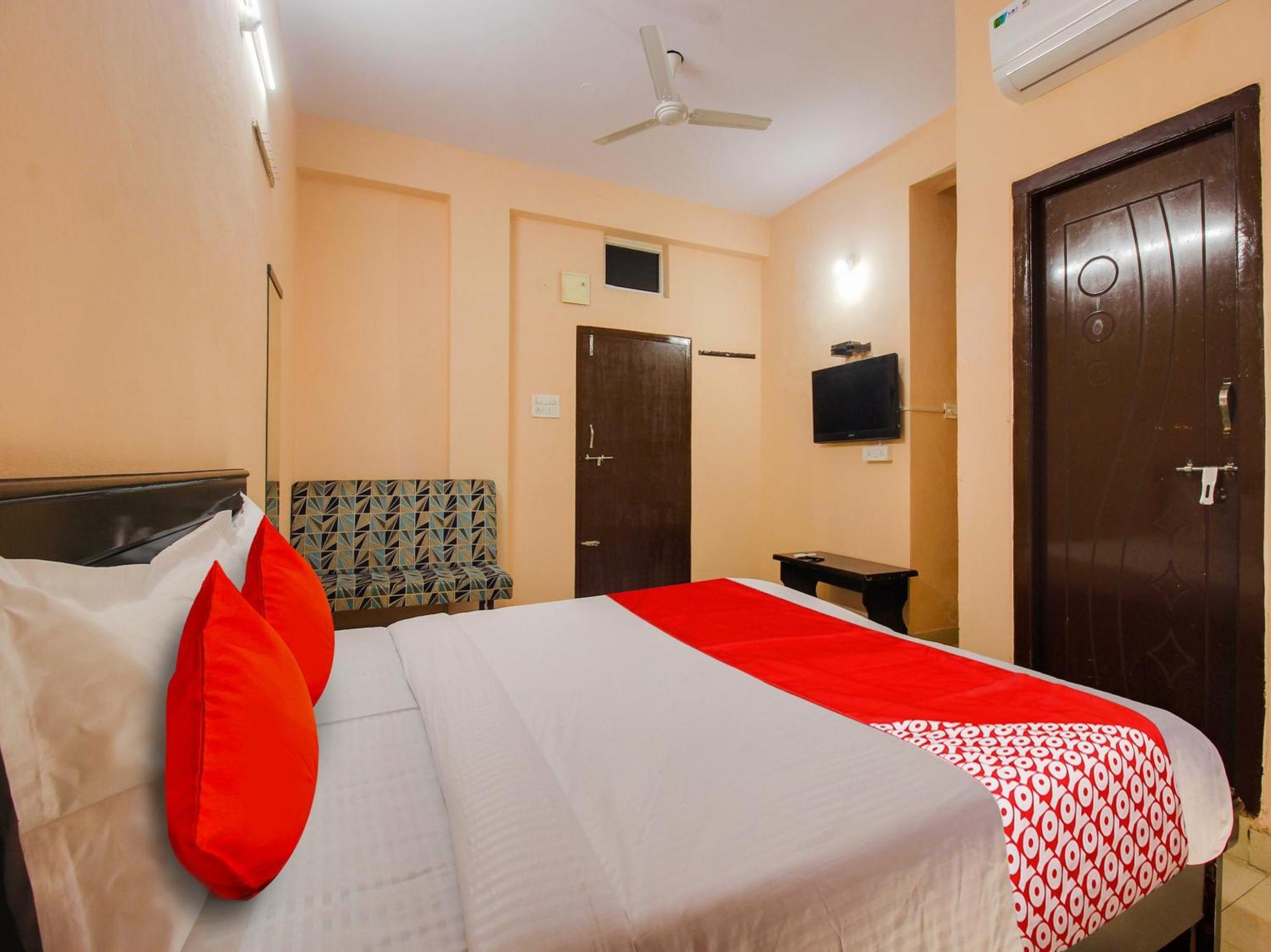 Hotel O R.J.International Pedda Ambarpet Extérieur photo