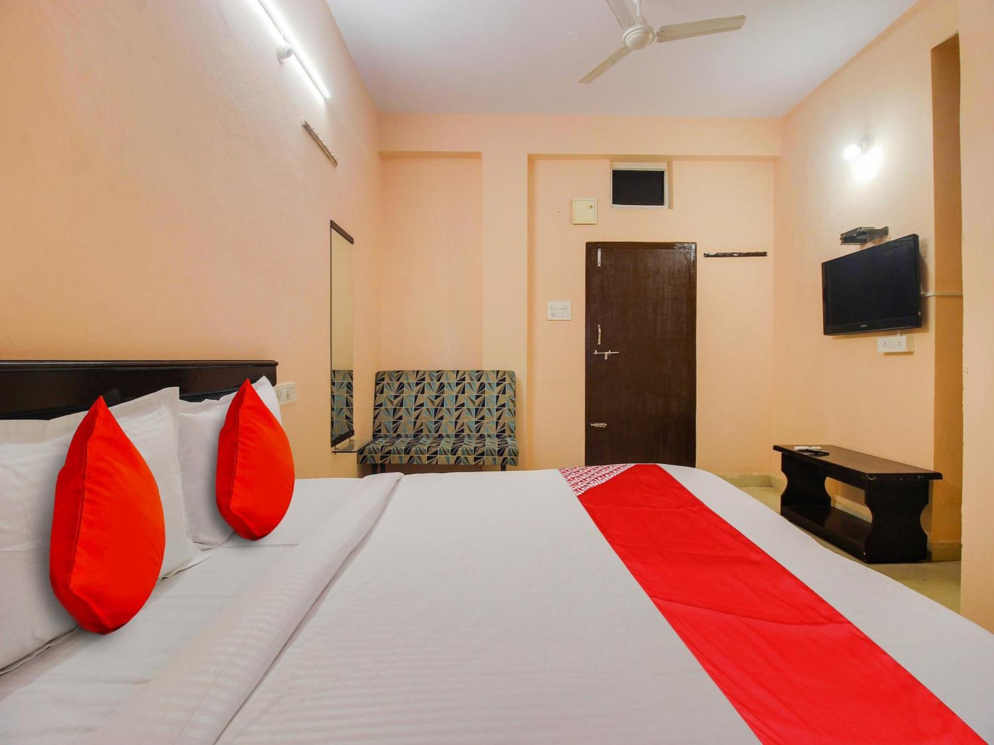 Hotel O R.J.International Pedda Ambarpet Extérieur photo