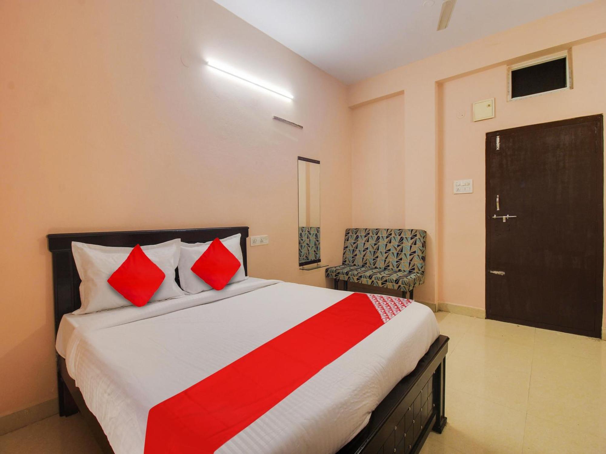 Hotel O R.J.International Pedda Ambarpet Extérieur photo