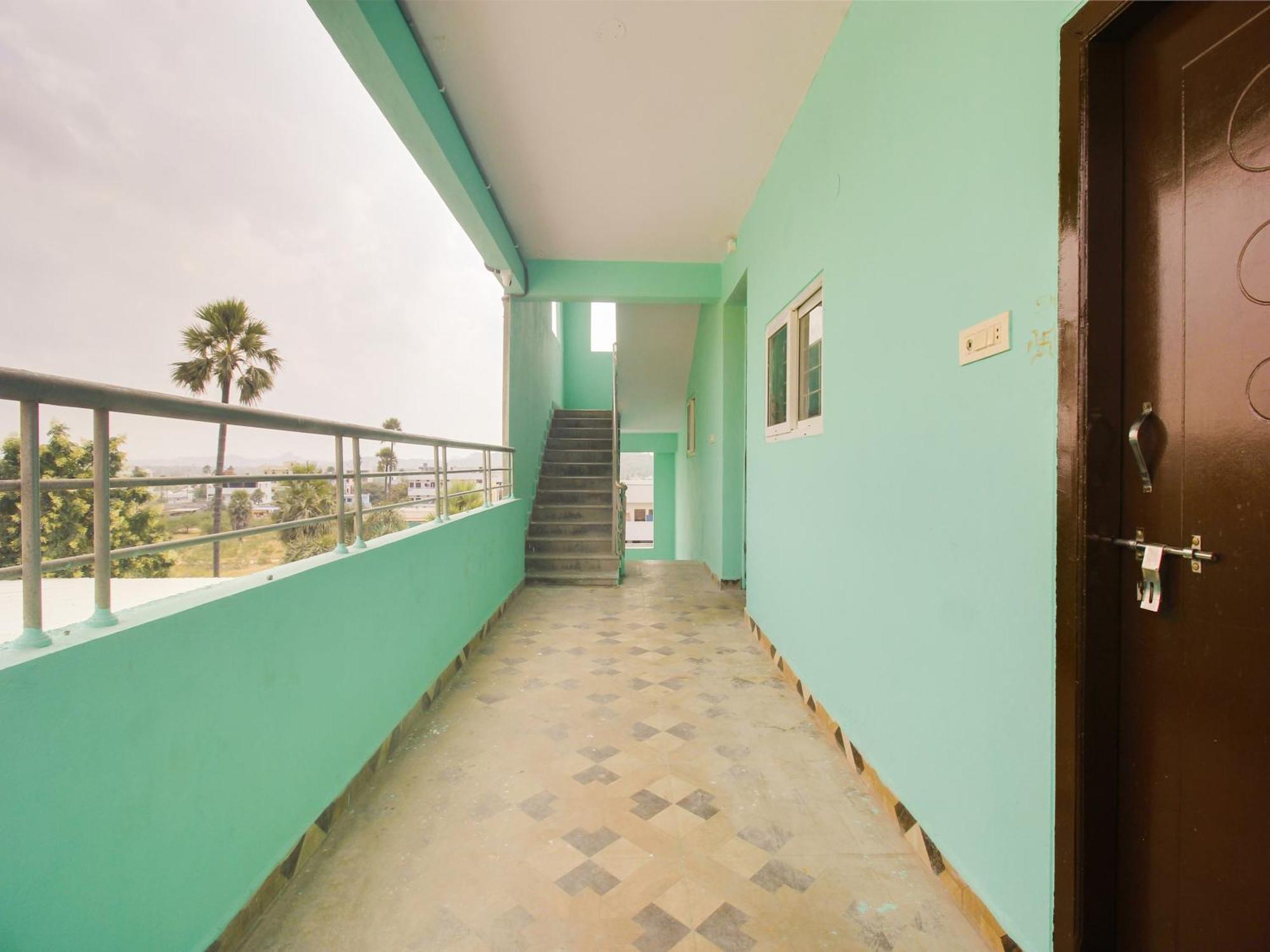 Hotel O R.J.International Pedda Ambarpet Extérieur photo