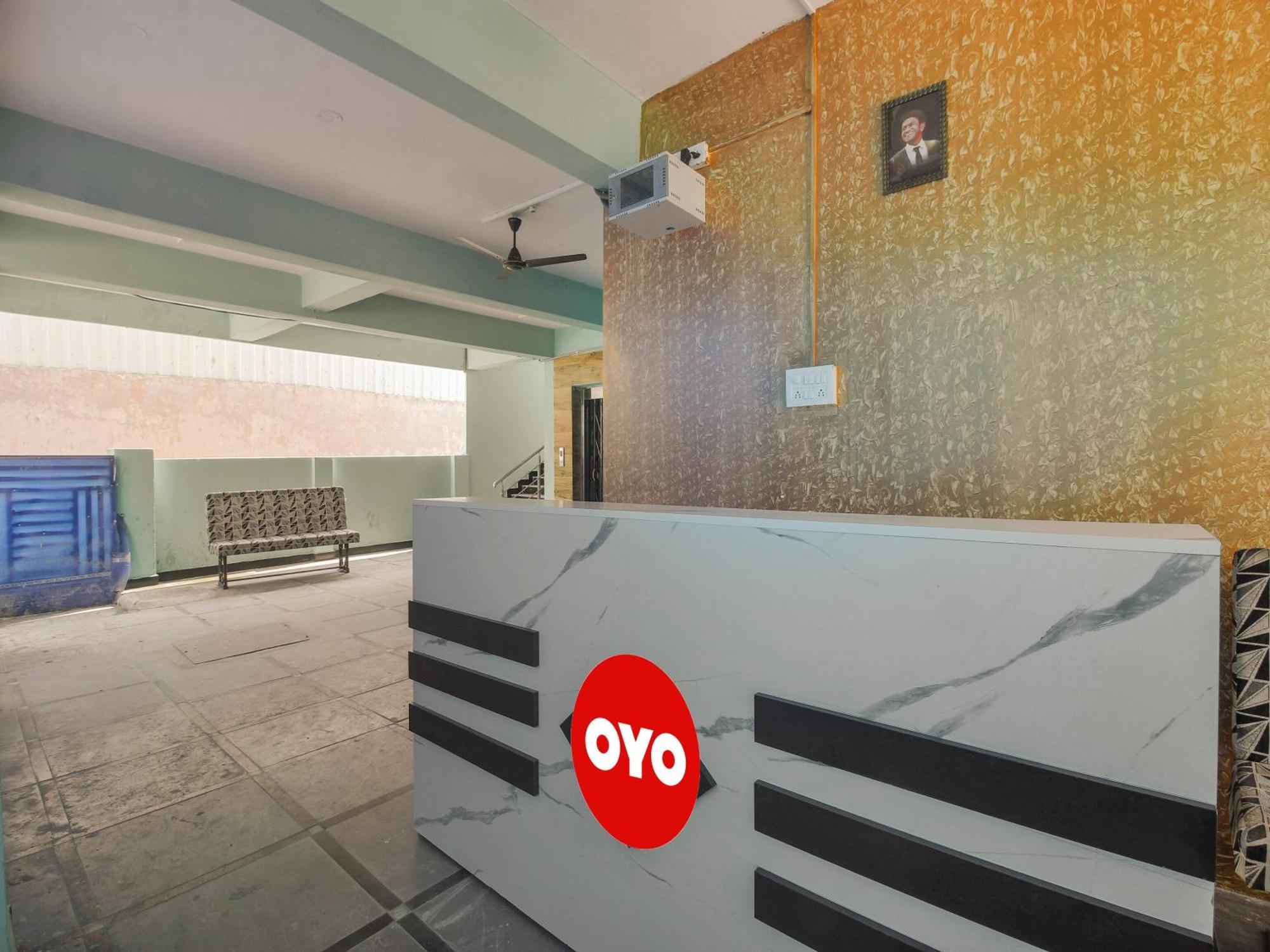 Hotel O R.J.International Pedda Ambarpet Extérieur photo